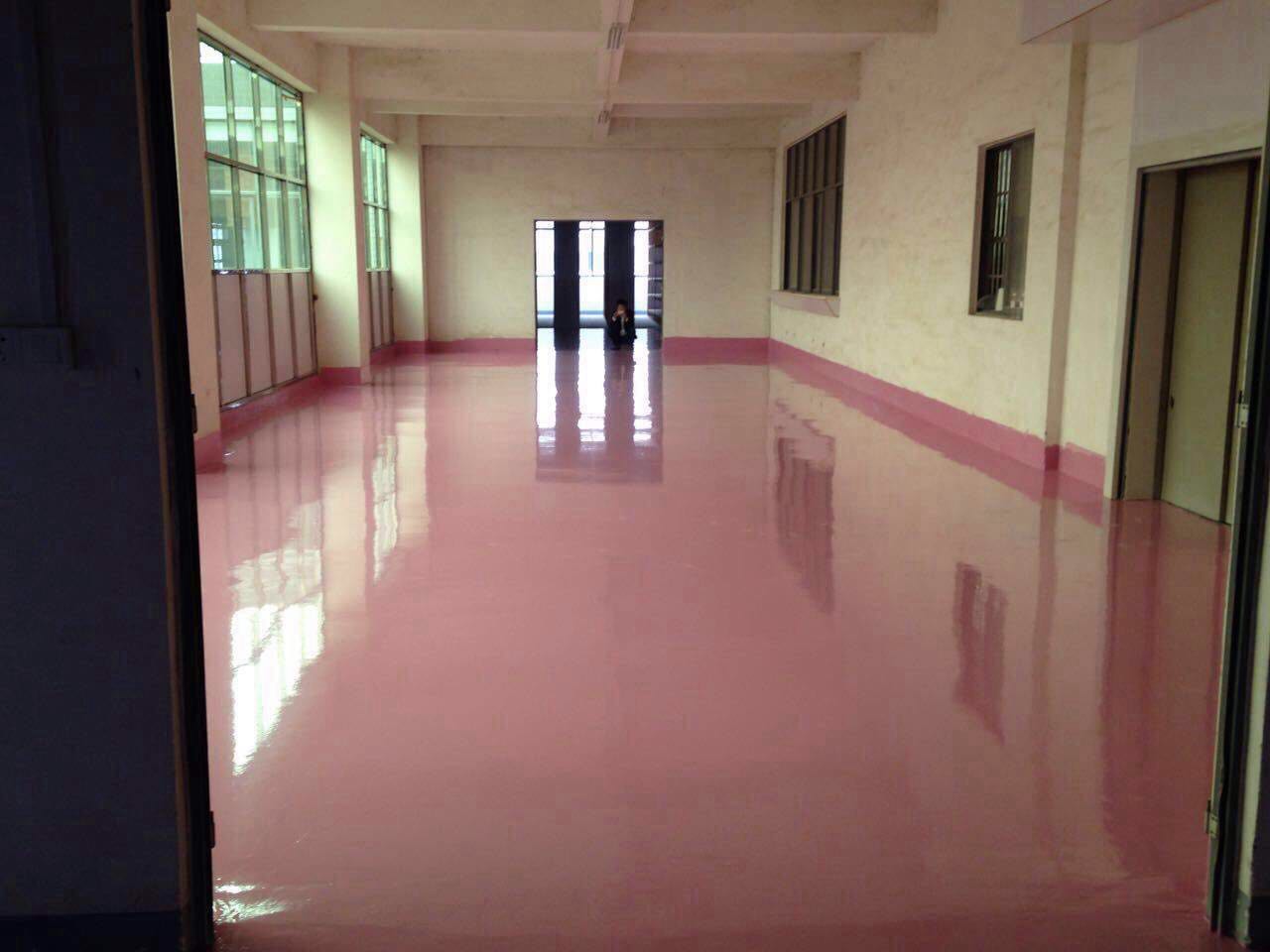 如何防止耐磨地坪产生变色问题 沧晟地坪漆厂家